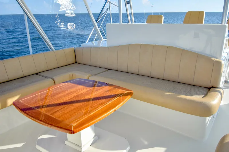 Slide: The Image of 1991 Monterey 65 Convertible Emma Ruth - 4777601