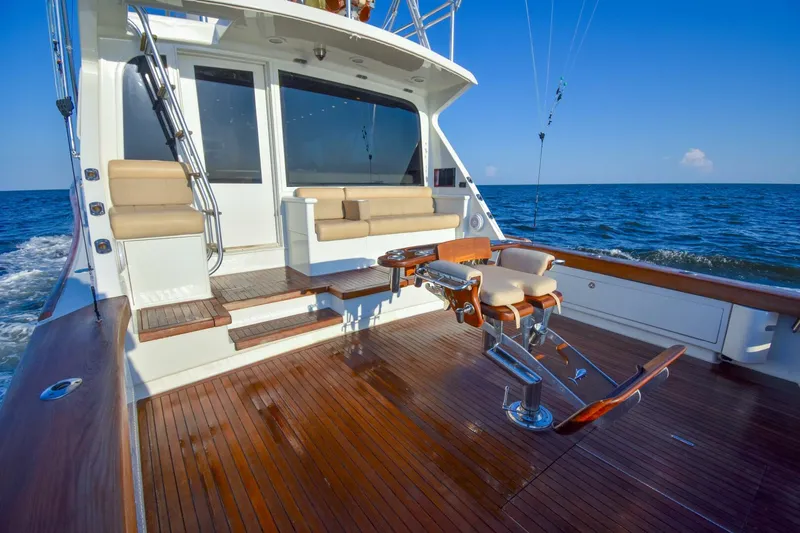 Slide: The Image of 1991 Monterey 65 Convertible Emma Ruth - 4777607