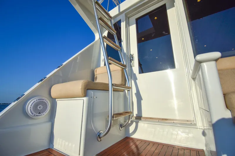 Slide: The Image of 1991 Monterey 65 Convertible Emma Ruth - 4777610