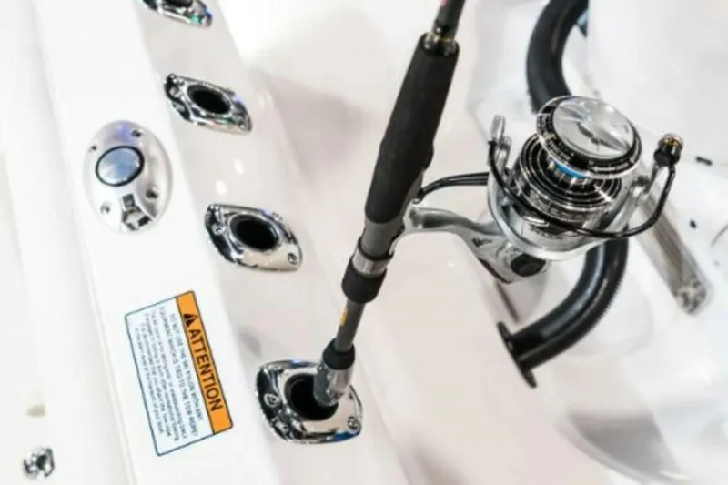 Slide: The Image of Edgewater 230CC 2025 - 4654965