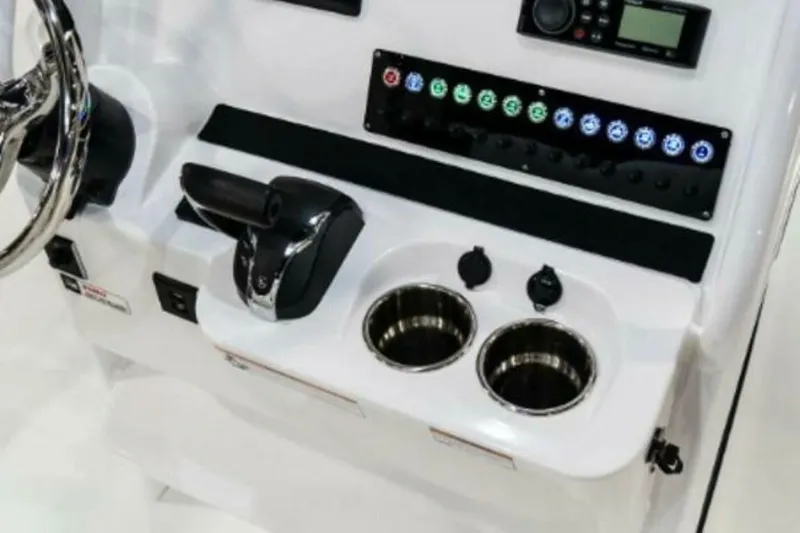 Slide: The Image of Edgewater 230CC 2025 - 4654962