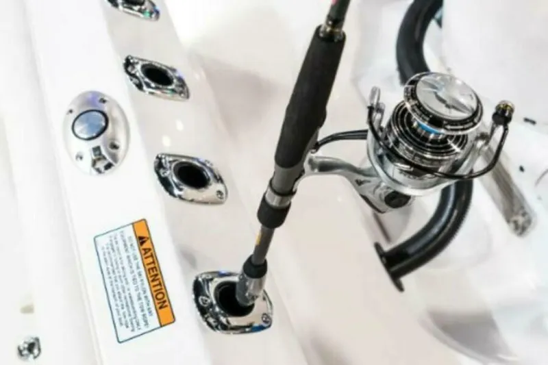 Slide: The Image of Edgewater 230CC 2025 - 4654979