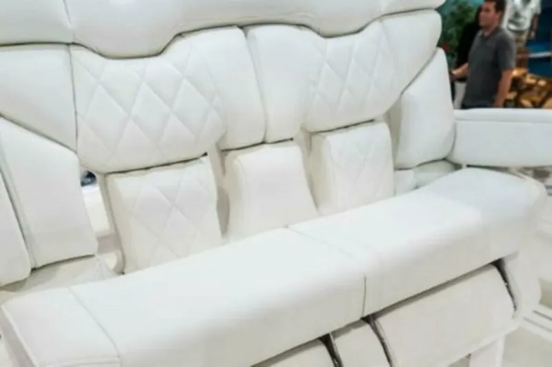 Slide: The Image of Edgewater 230CC 2025 - 4654976