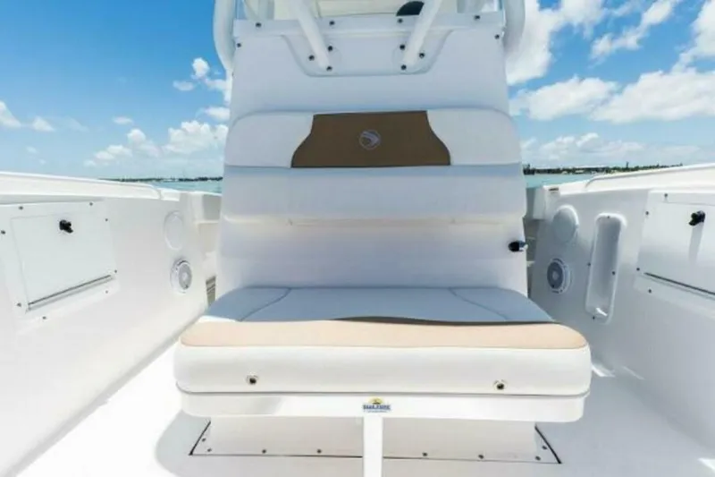 Slide: The Image of Edgewater 245CC 2025 - 4655141