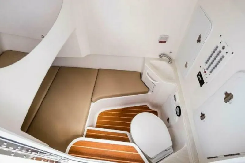 Slide: The Image of Edgewater 285CC 2025 - 4655620