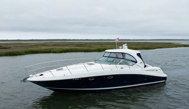 Slide: The Image of Sea Ray 390 Sundancer 2005 - 4693182