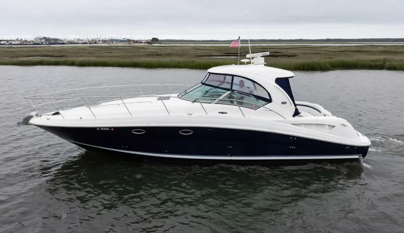 Slide: The Image of Sea Ray 390 Sundancer 2005 - 4693183