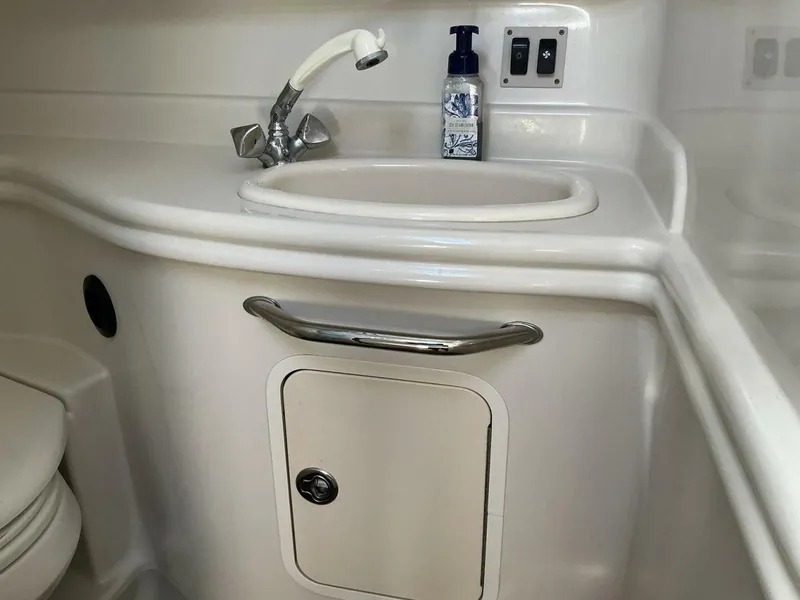 Slide: The Image of Sea Ray 340 Sundancer 2006 - 4656395