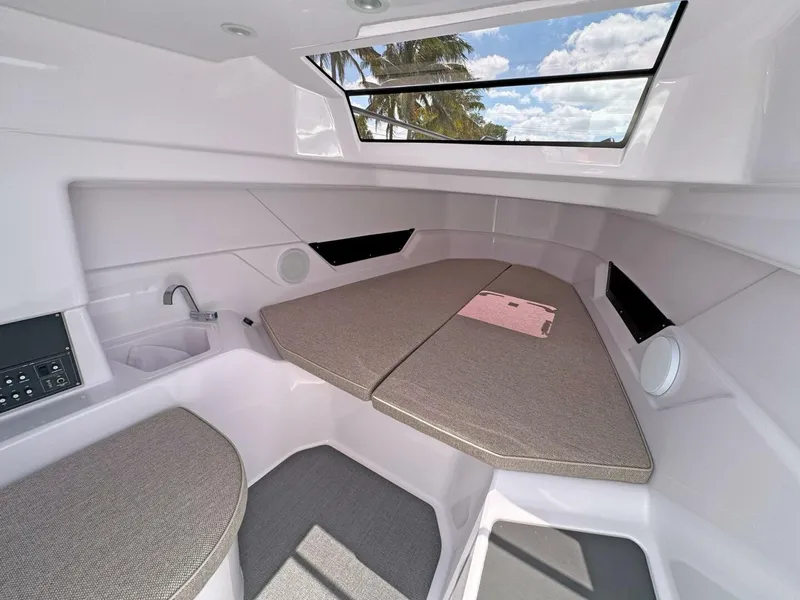 Slide: The Image of Axopar 25 Cross Top 2024 - 5334993