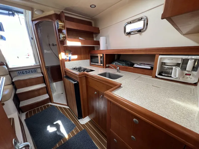 Slide: The Image of Mainship 34Pilot 34 Island Runner 2005 - 4657587