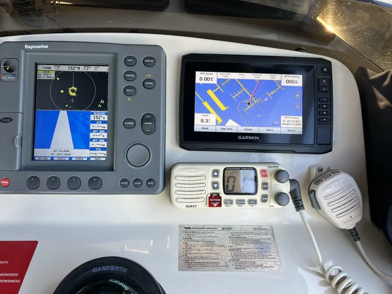 Slide: The Image of Mainship 34Pilot 34 Island Runner 2005 - 4657590