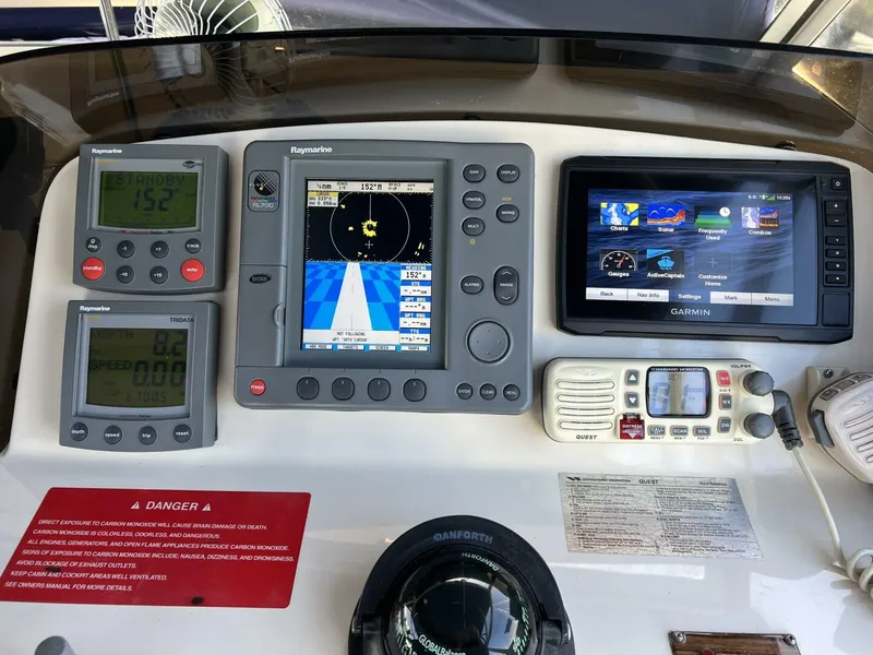 Slide: The Image of Mainship 34Pilot 34 Island Runner 2005 - 4657591