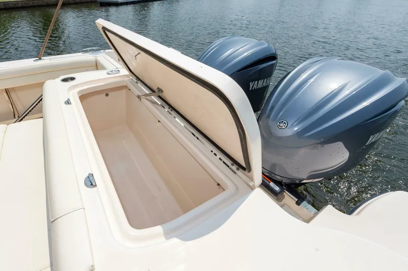 Slide: The Image of Grady-White 32 2022 - 4657765