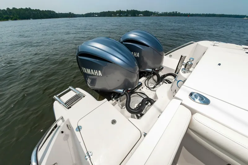 Slide: The Image of Grady-White 32 2022 - 4657766