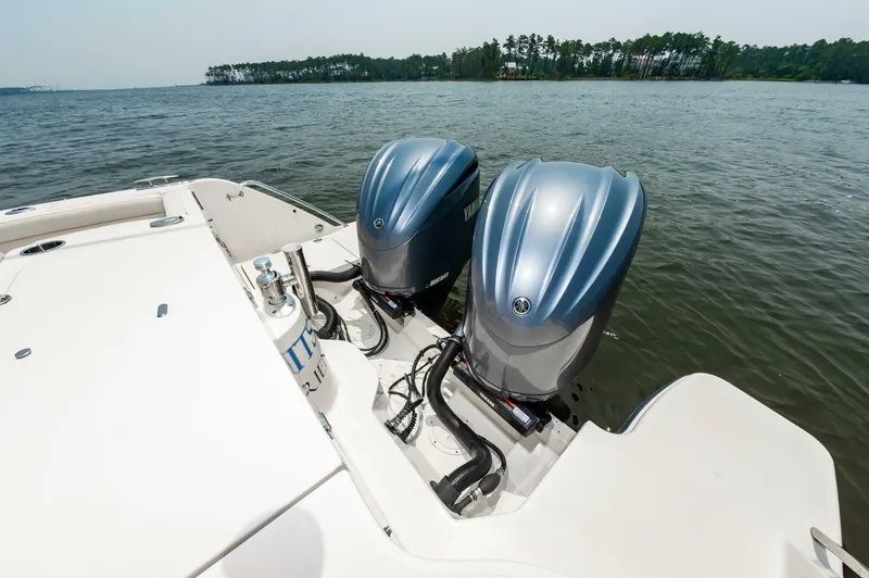 Slide: The Image of Grady-White 32 2022 - 4657767