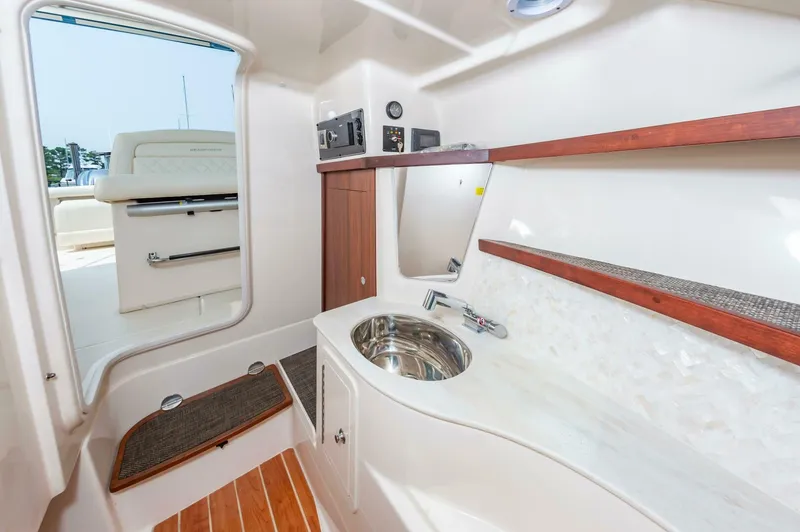 Slide: The Image of Grady-White 32 2022 - 4657785