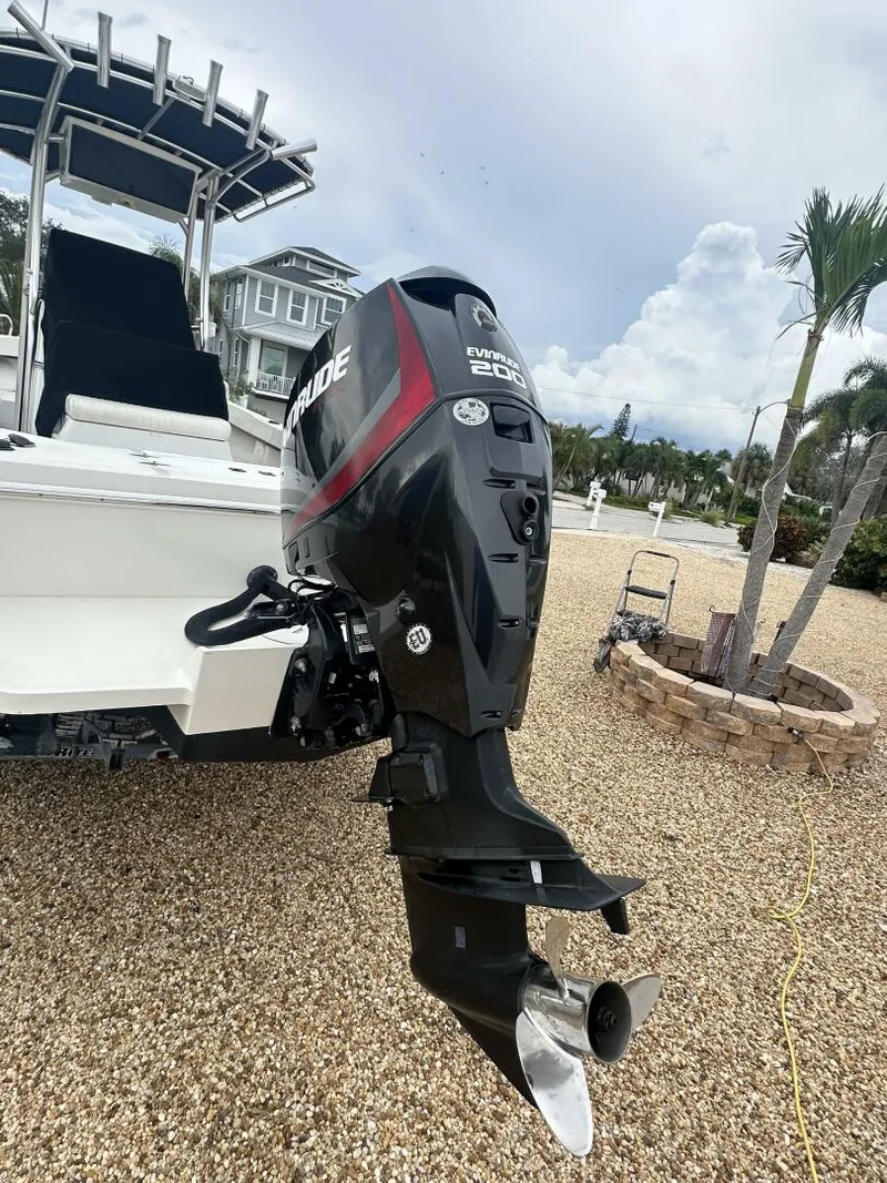 Slide: The Image of May-Craft 2300 CCX 2017 - 4657958