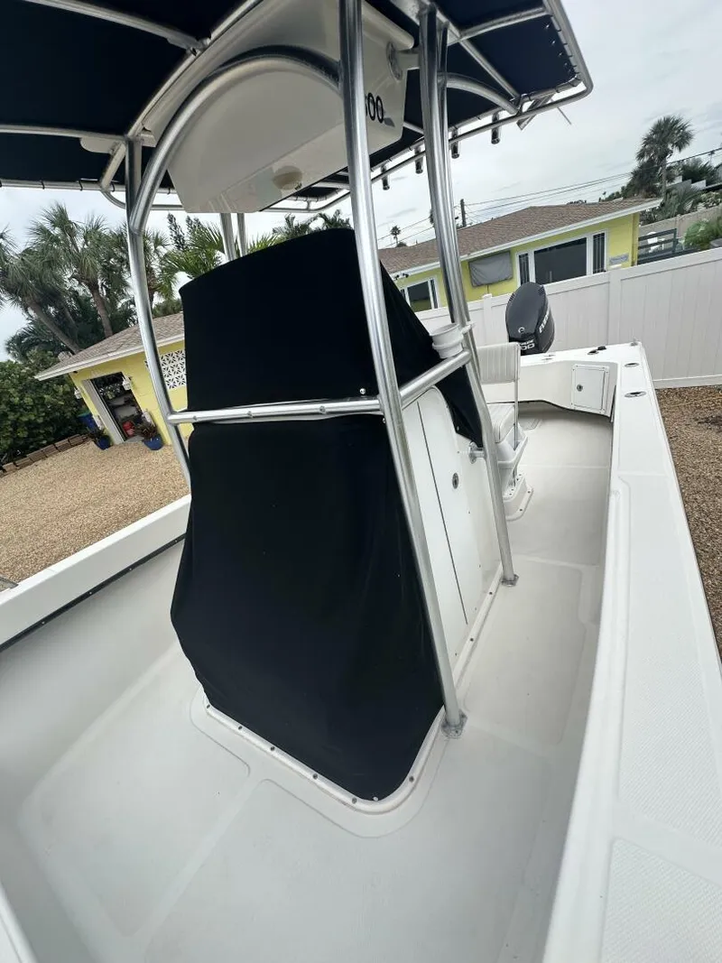 Slide: The Image of May-Craft 2300 CCX 2017 - 4658032