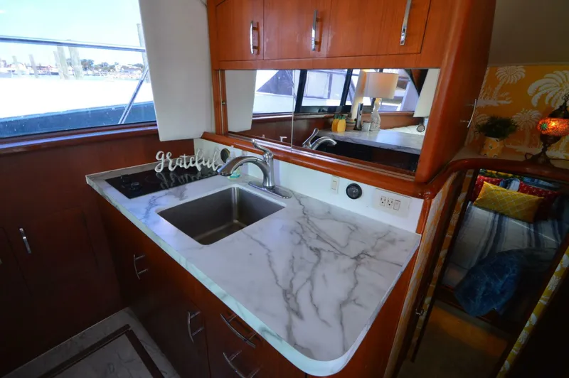 Slide: The Image of Ocean Yachts 48 Cockpit Motor Yacht 1995 - 4658166