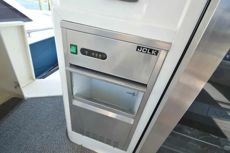 Slide: The Image of Ocean Yachts 48 Cockpit Motor Yacht 1995 - 4658216