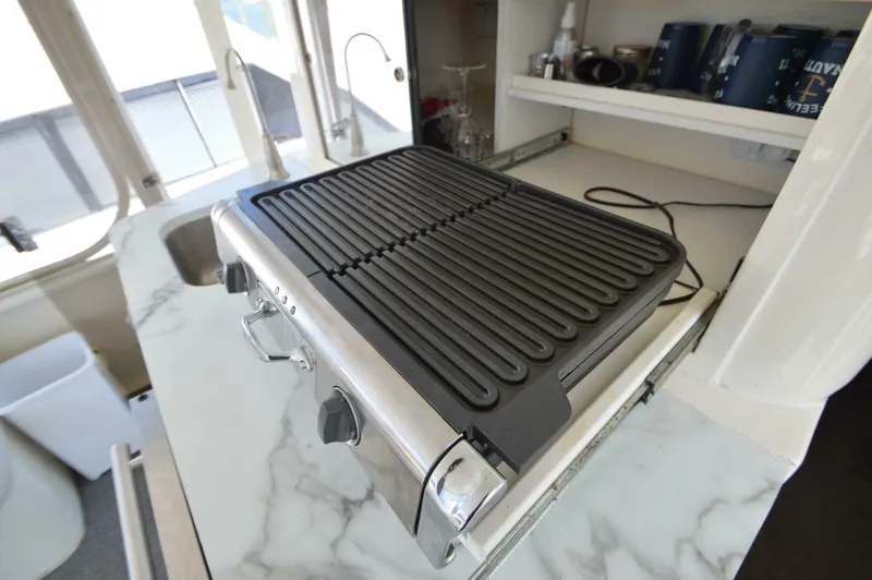 Slide: The Image of Ocean Yachts 48 Cockpit Motor Yacht 1995 - 4658226