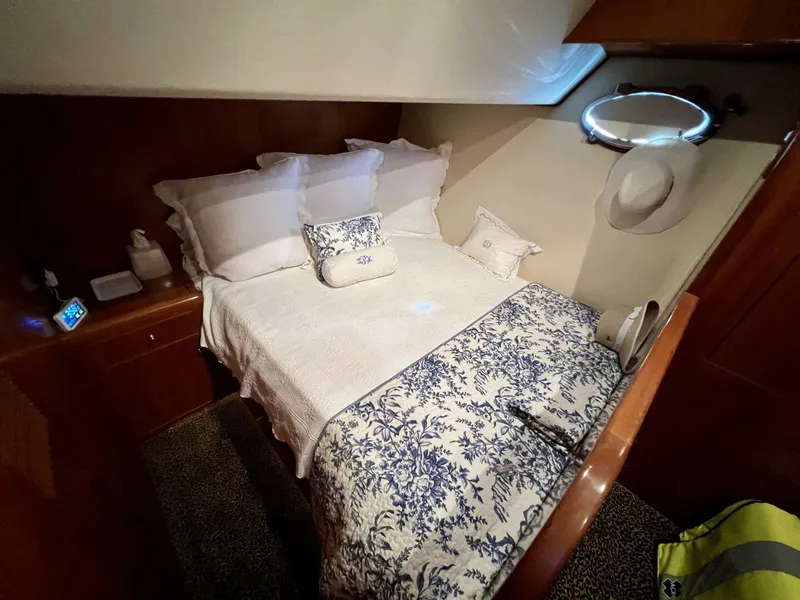 Slide: The Image of Ocean Alexander Atlus 48 2004 - 4658517