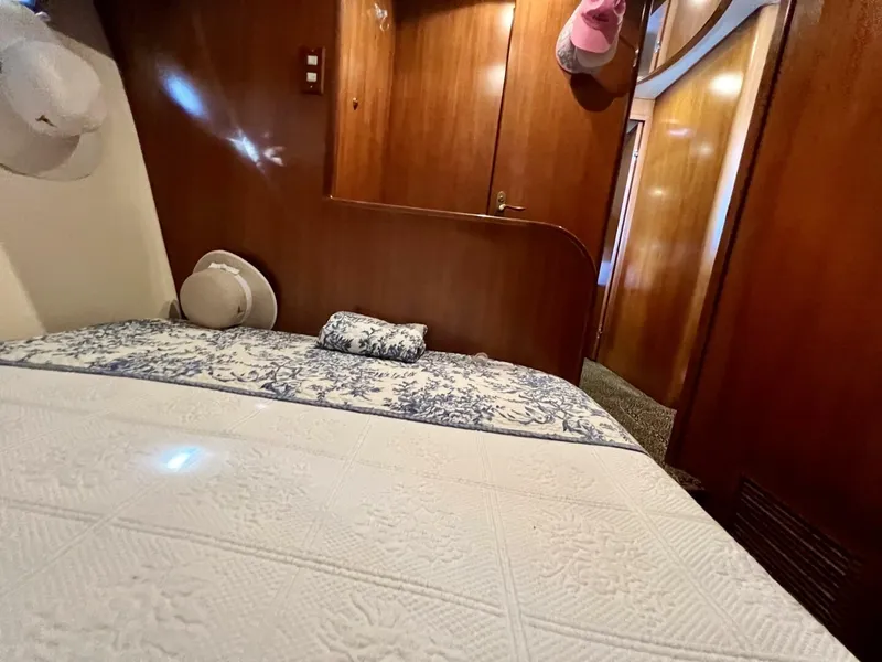 Slide: The Image of Ocean Alexander Atlus 48 2004 - 4658520