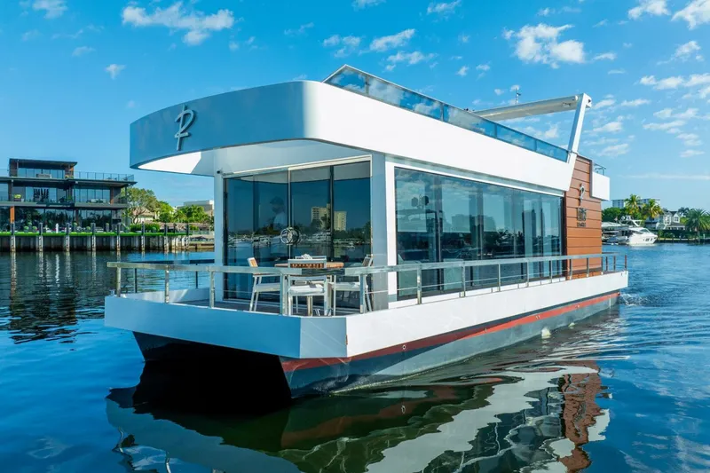 The Image of Reina 44DR 2023 - 4658876