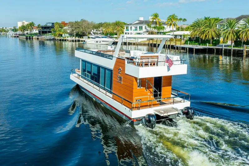 Slide: The Image of Reina 44DR 2023 - 4659041