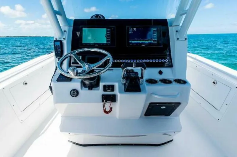 Slide: The Image of Edgewater 325CC 2025 - 4673385