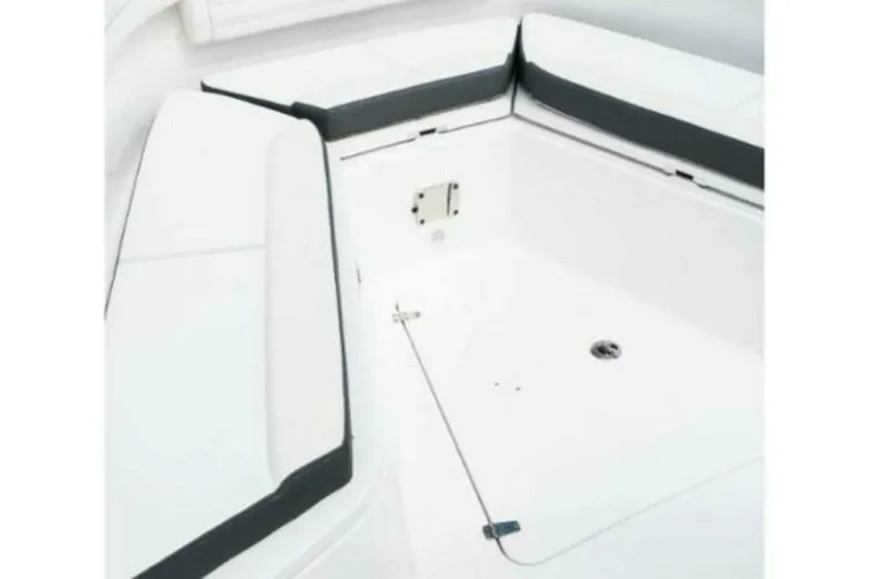 Slide: The Image of Edgewater 340CC 2025 - 4673469