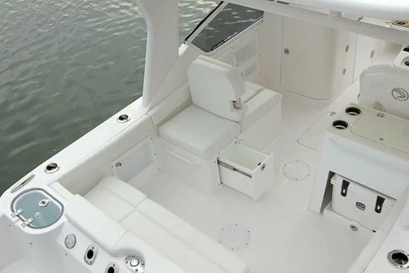 Slide: The Image of Edgewater 230CX 2025 - 4673755