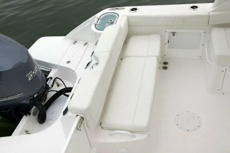 Slide: The Image of Edgewater 230CX 2025 - 4673757