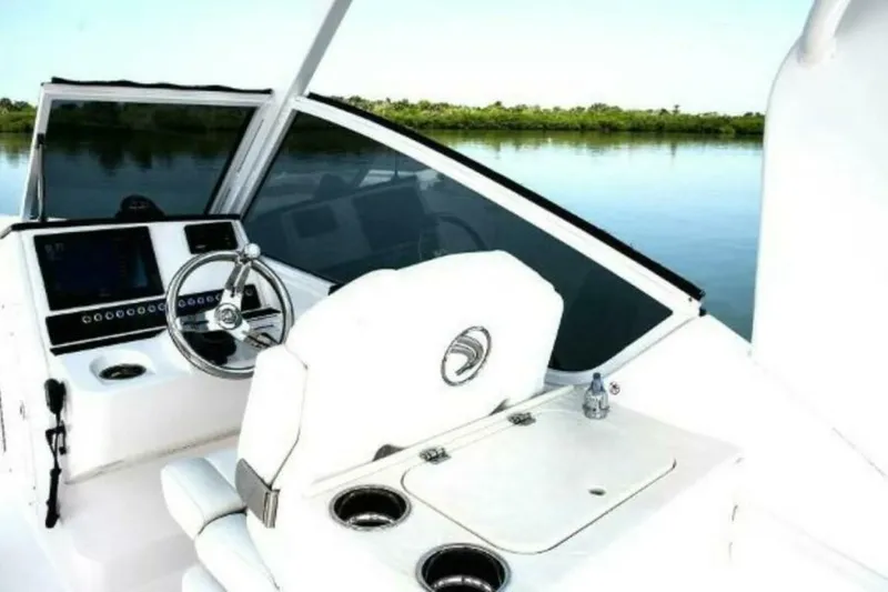 Slide: The Image of Edgewater 230CX 2025 - 4673786