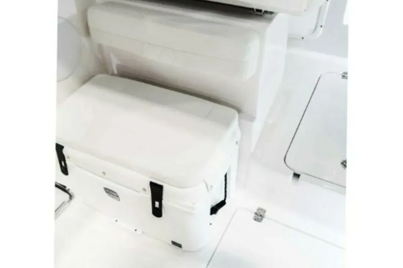 Slide: The Image of Edgewater 280CX 2025 - 4677404