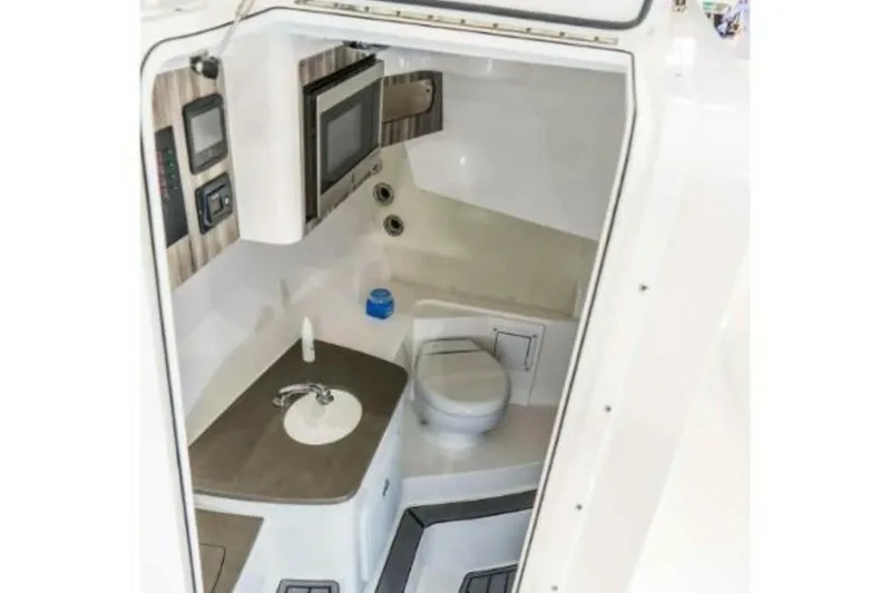 Slide: The Image of Edgewater 280CX 2025 - 4677396