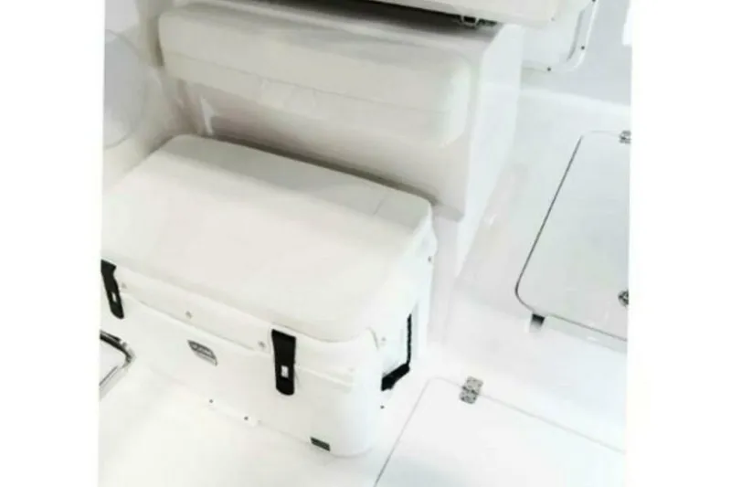 Slide: The Image of Edgewater 280CX 2025 - 4677454