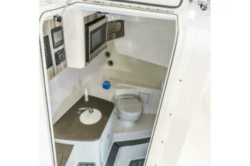 Slide: The Image of Edgewater 280CX 2025 - 4677443