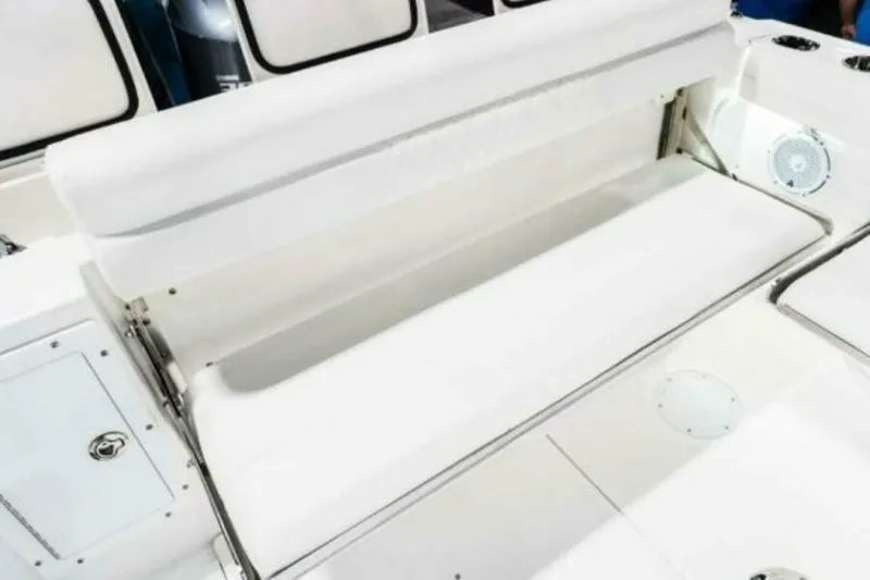 Slide: The Image of Edgewater 280CX 2025 - 4677448