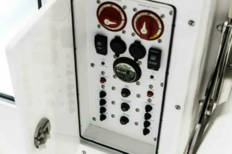 Slide: The Image of Edgewater 280CX 2025 - 4677458