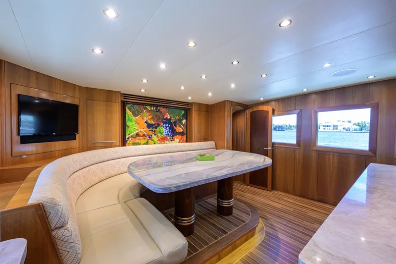 Slide: The Image of Hatteras 100 MAGIC - Dinette 2005 Hatteras 100 Motoryacht MAGIC - 7511818
