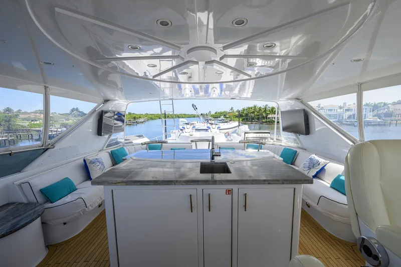 Slide: The Image of Hatteras 100 MAGIC - Flybridge 2005 Hatteras 100 Motoryacht MAGIC - 7511873