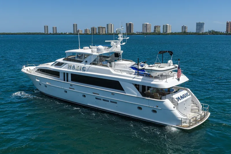 Slide: The Image of Hatteras 100 MAGIC - Port Aft Aerial profile 2005 Hatteras 100 Motoryacht MAGIC - 7511914