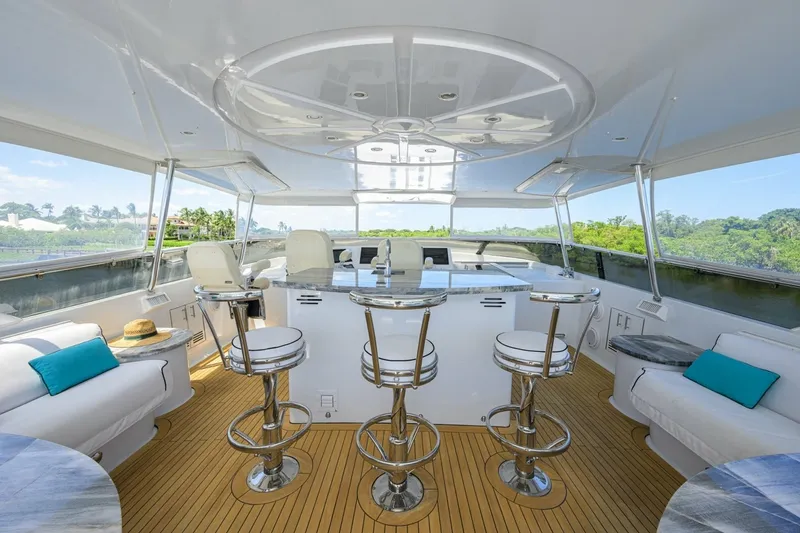 Slide: The Image of Hatteras 100 MAGIC - Flybridge 2005 Hatteras 100 Motoryacht MAGIC - 7666990