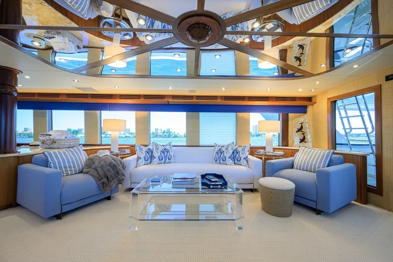 Slide: The Image of Hatteras 100 MAGIC - Salon 2005 Hatteras 100 Motoryacht MAGIC - 7511807