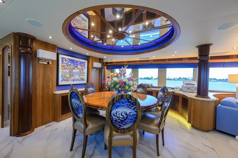 Slide: The Image of Hatteras 100 MAGIC - Dining Area 2005 Hatteras 100 Motoryacht MAGIC - 7666962