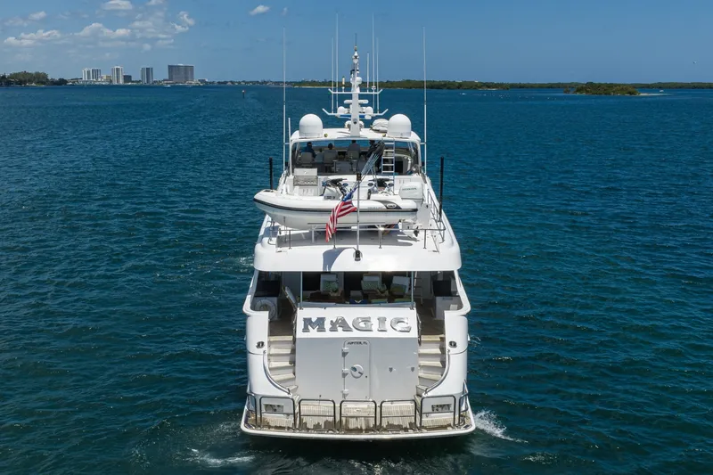 Slide: The Image of Hatteras 100 MAGIC - Aft Aerial profile 2005 Hatteras 100 Motoryacht MAGIC - 7511915