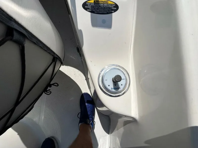 Slide: The Image of Bayliner Discovery 288 2008 - 5498122