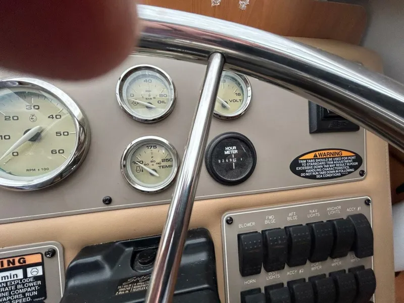 Slide: The Image of Bayliner Discovery 288 2008 - 5498109