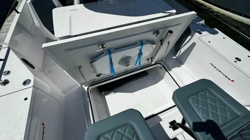 Slide: The Image of Axopar 28 T-Top 2022 - 4680281